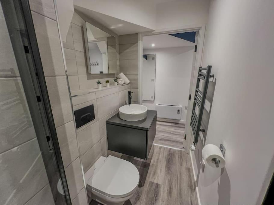 Orange Rentals-High Spec, Midnight Suite, Sleeps 4-Pets Welcome! Liverpool Exterior photo