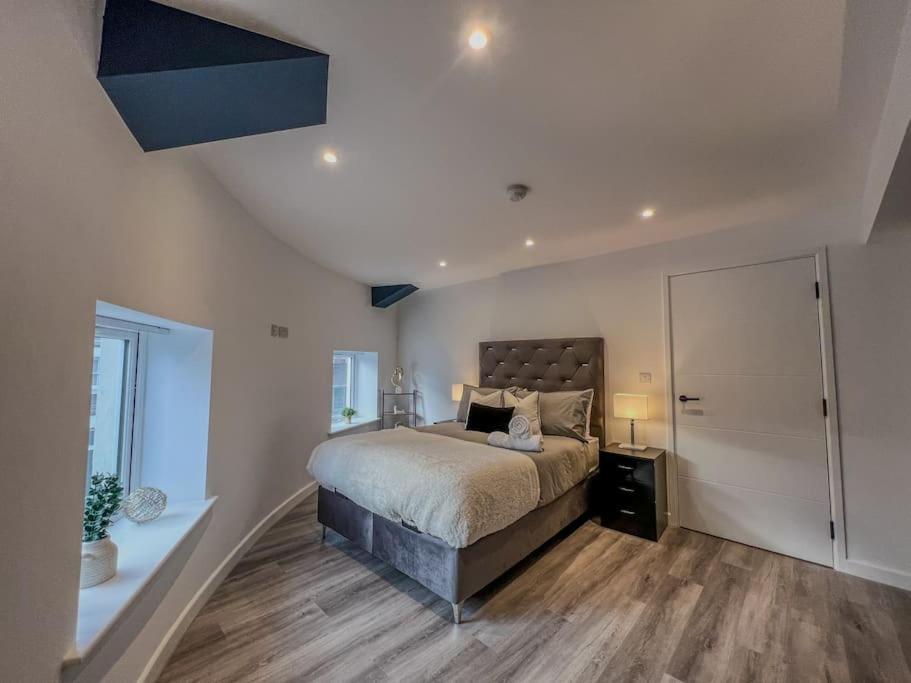 Orange Rentals-High Spec, Midnight Suite, Sleeps 4-Pets Welcome! Liverpool Exterior photo
